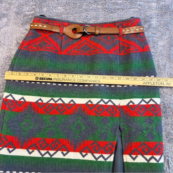 The Limited Vintage Western-Style Tribal-Print Pencil Skirt - Size 12 - Picture 4 of 11